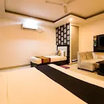 Hotel Olive Zone Near Delhi Airport
